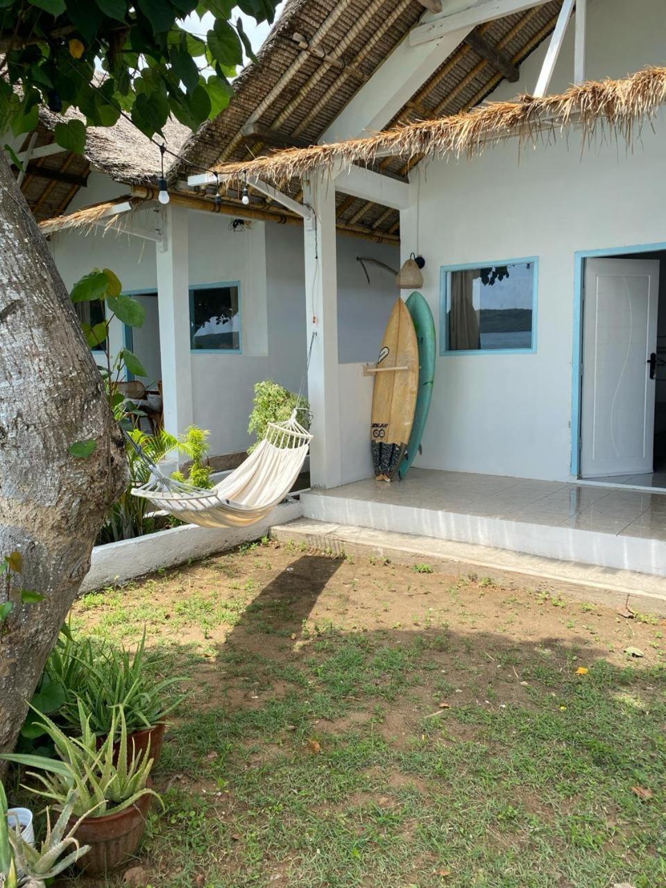 Surf Shack Grupuk Hotel Bumbang ภายนอก รูปภาพ
