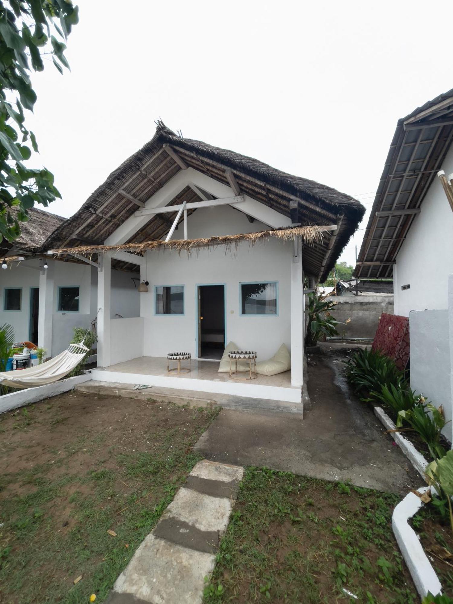 Surf Shack Grupuk Hotel Bumbang ภายนอก รูปภาพ