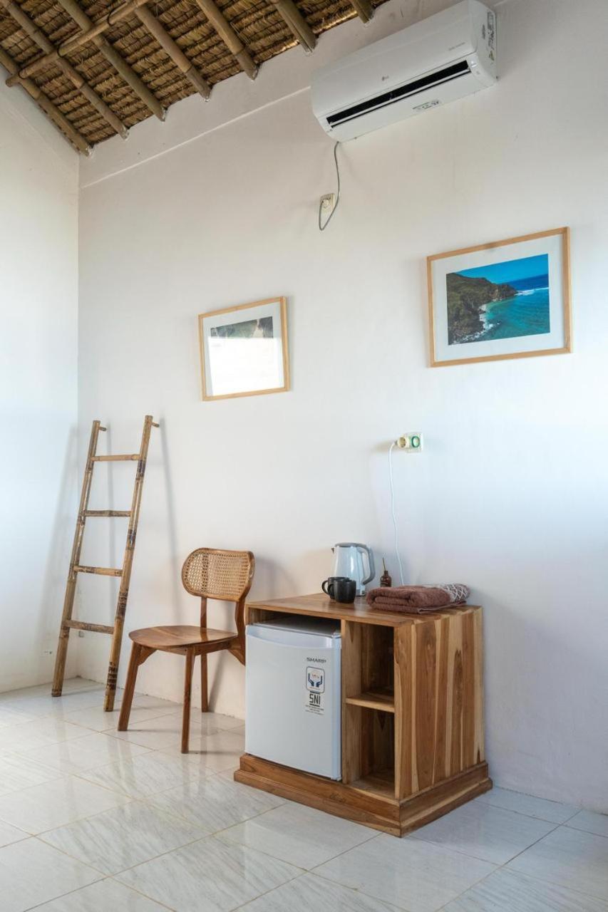 Surf Shack Grupuk Hotel Bumbang ภายนอก รูปภาพ